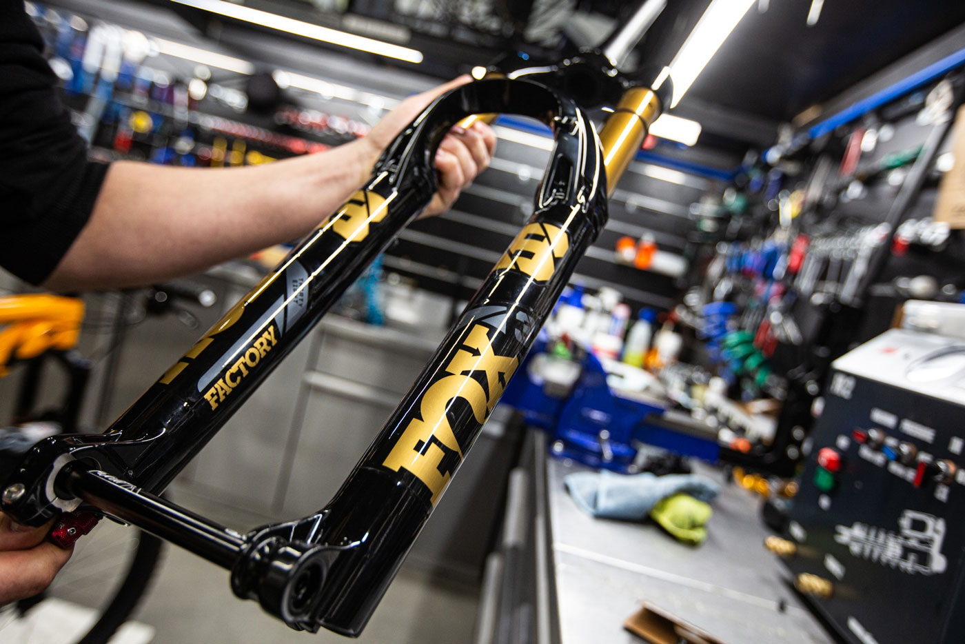 FOX 38 z damperem GRIP X2 - Nowy wymiar kontroli