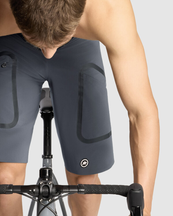 Spodenki ASSOS TRAIL TACTICA CARGO Shorts T3 Torpedo Grey