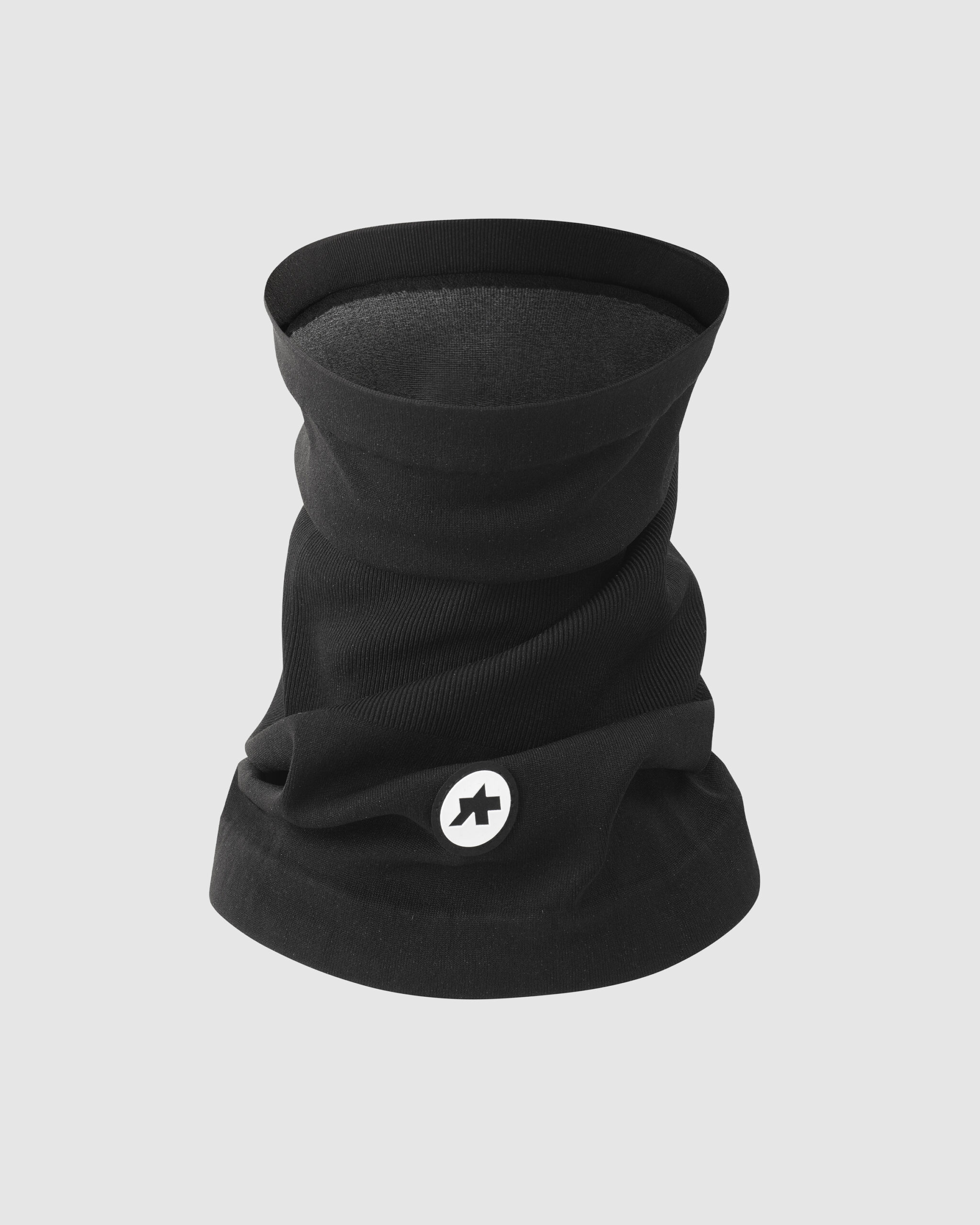 Komin rowerowy ASSOS spring fall Neck Warmer P1 wiosna jesień Black Series Unisex (2) Komin rowerowy ASSOS spring fall Neck Warmer P1 wiosna jesień Black Series Unisex