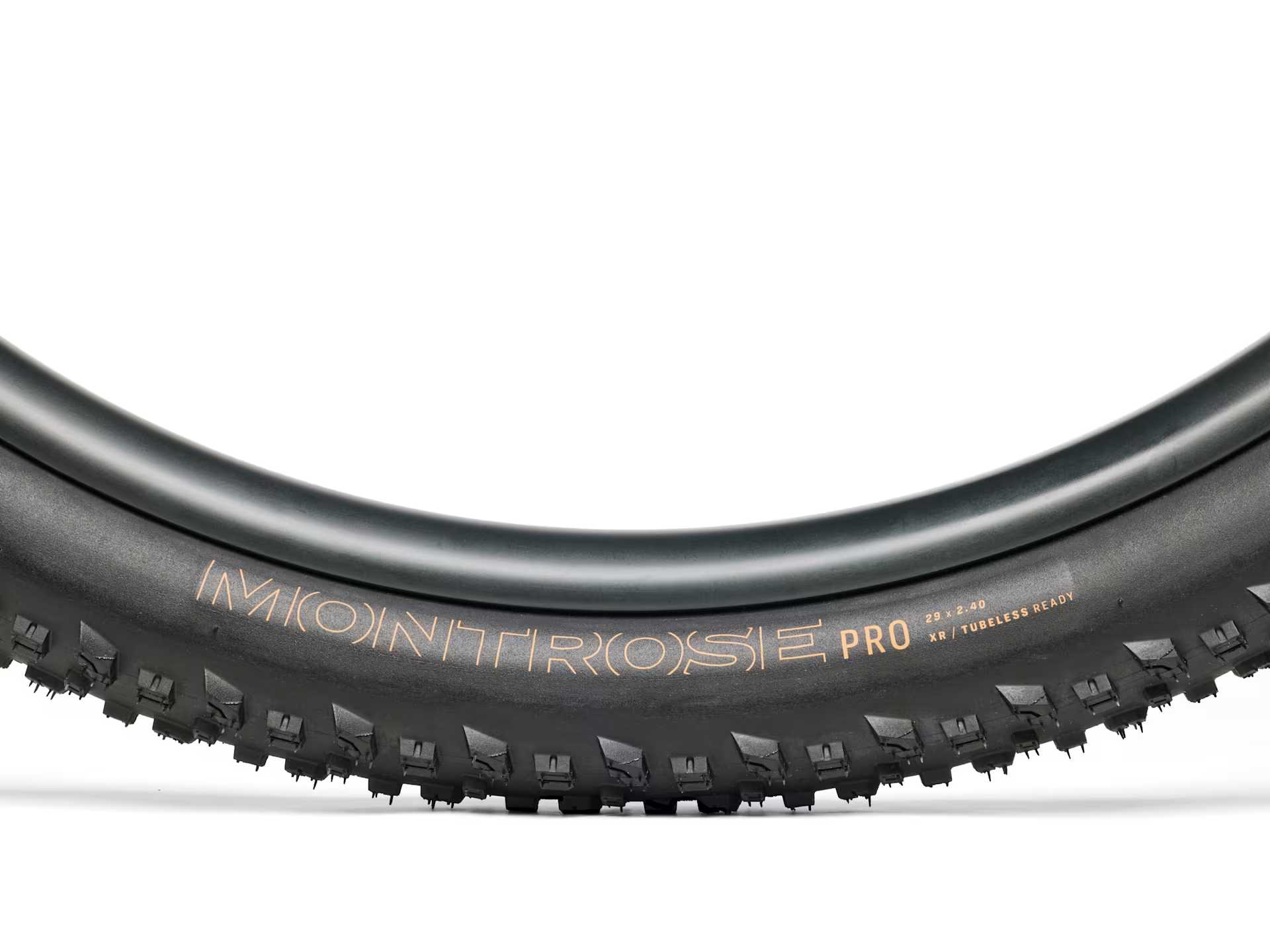 Opona MTB Bontrager Montrose Pro XR TLR 29 x 2.4