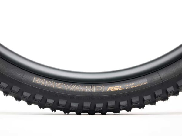 Opona gravelowa Bontrager Girona Comp 700C x 42mm