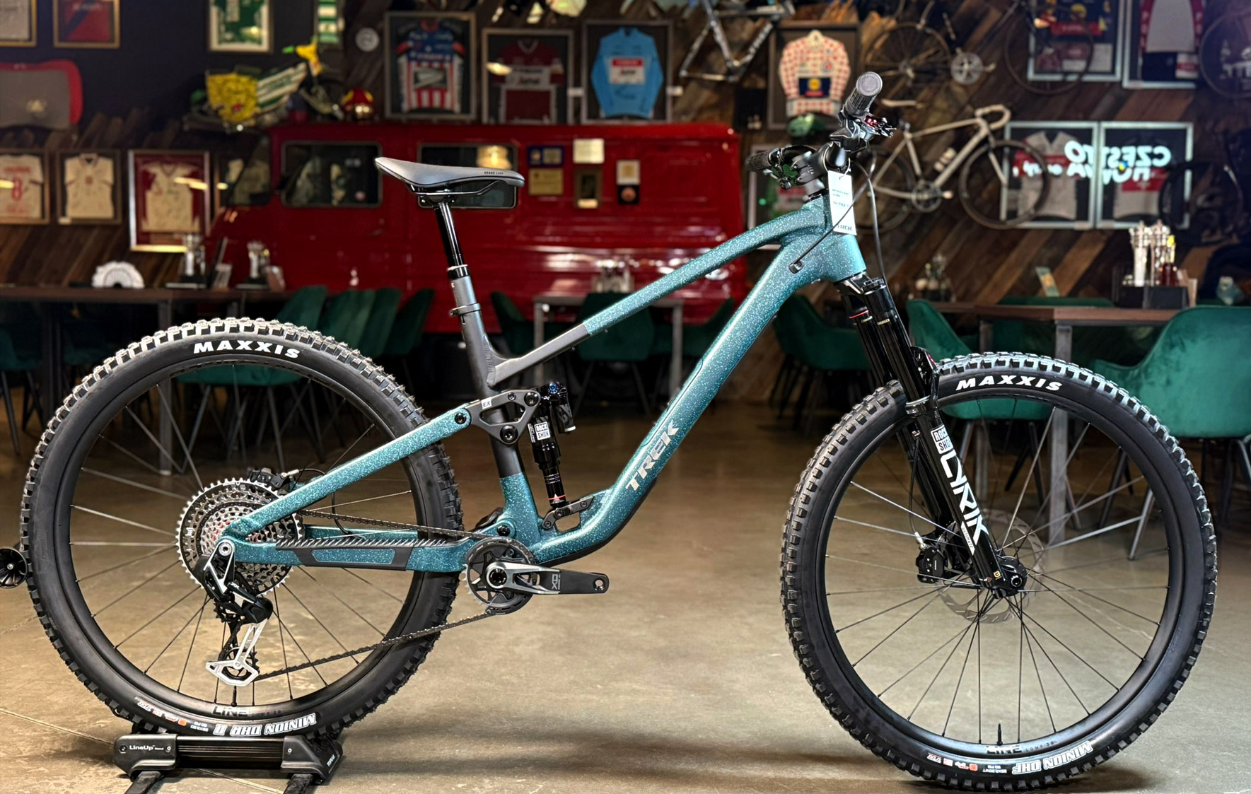 Trek Fuel EX 9 X0 AXS - Maszyna do pokonywania szlaków Trek Fuel EX 9 X0 AXS - Maszyna do pokonywania szlaków