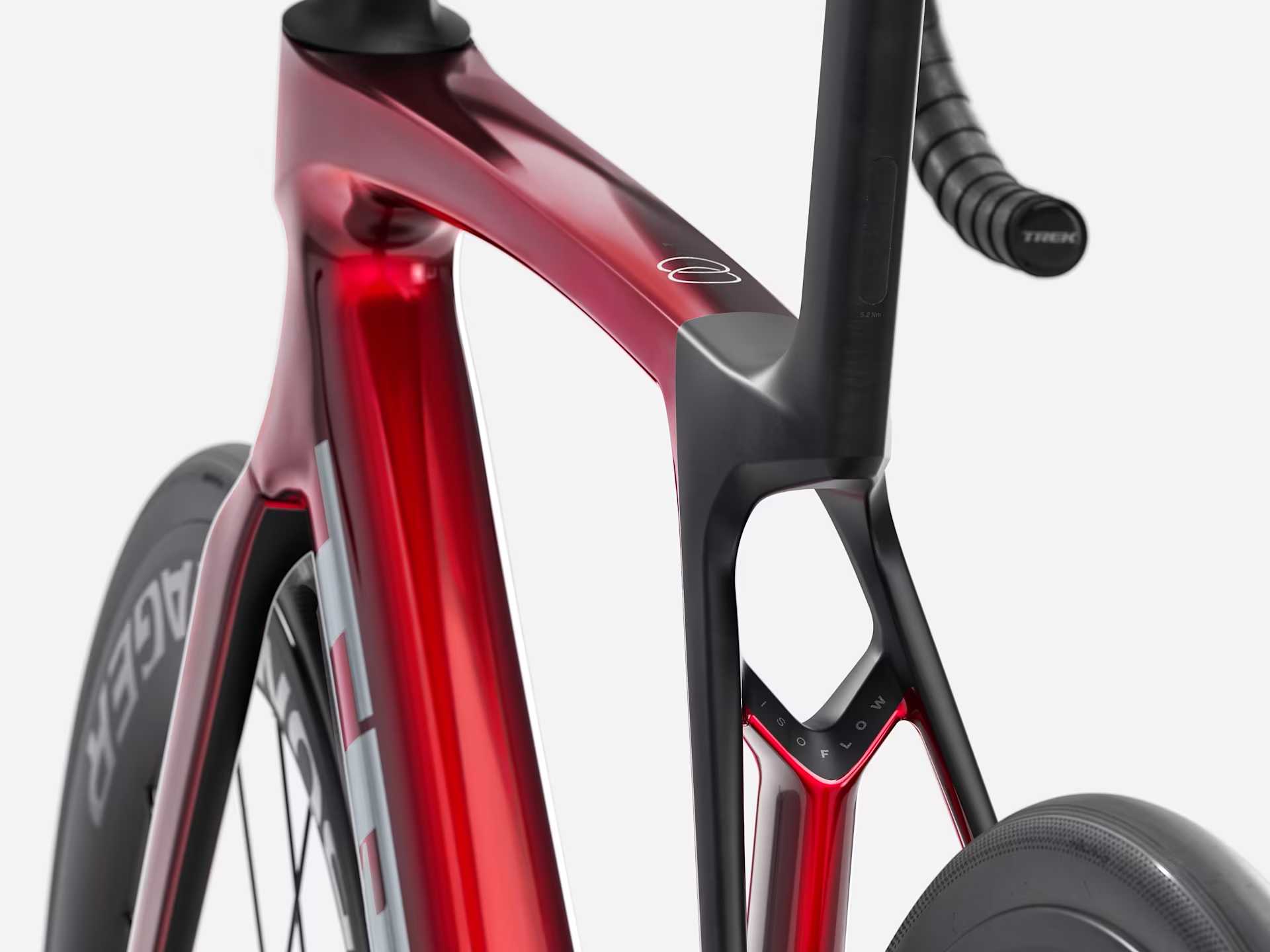 Trek Madone SL 6 Gen 8 Gloss Fury Red Matte Deep Smoke