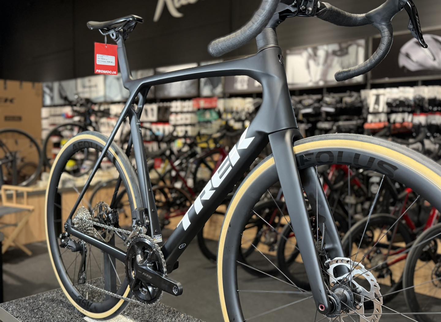 Trek Madone SL 6 Gen 8 roz. XL