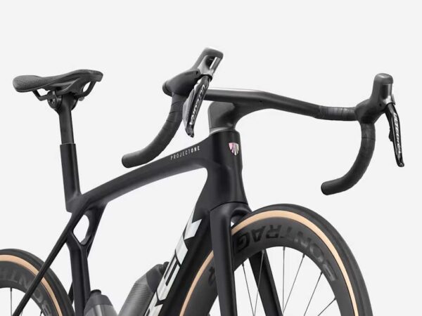 Trek Madone SLR 7 Gen 8 bardzo lekki rower szosowy aero - obrazek 5