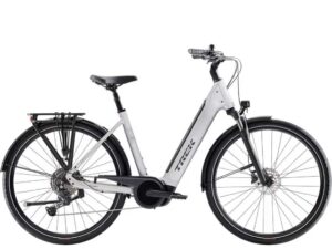 Trek District Plus 4 R10 Lowstep Lunar Silver