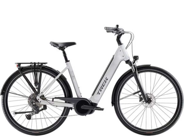 Trek District Plus 4 R10 Lowstep Lunar Silver