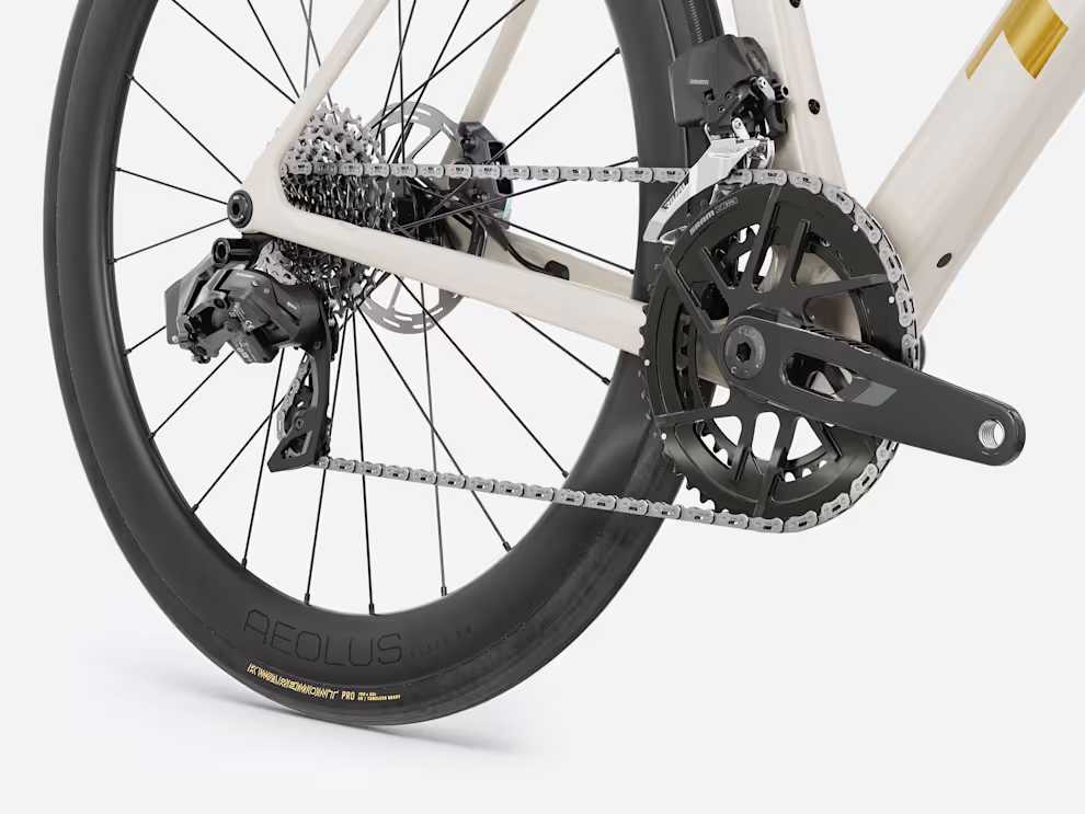 Trek Domane SL 6 AXS Gen 5 rower szosowy z włókna węglowego Buff Beige