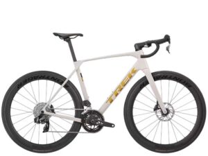 Trek Domane SL 6 AXS Gen 5 rower szosowy z włókna węglowego Buff Beige