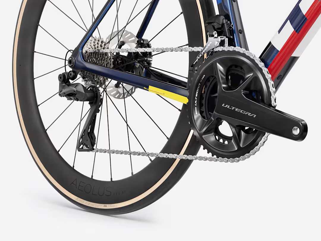 Trek Domane SLR 7 Gen 5 bardzo lekki karbonowy rower szosowy Navy Smoke.Trek White