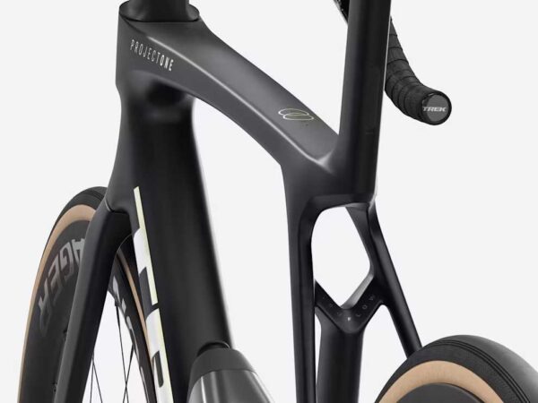 Trek Madone SLR 7 AXS Gen 8 bardzo lekka szosa aero - obrazek 4