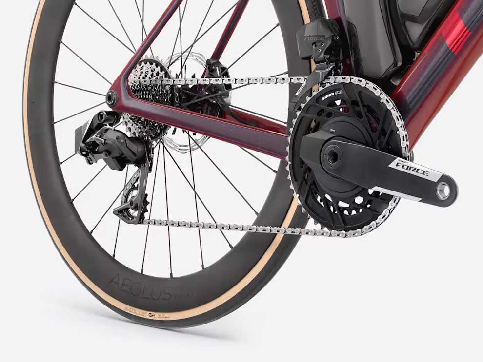 Trek Madone SLR 7 AXS Gen 8 Serpentine (5) Trek Madone SLR 7 AXS Gen 8 Serpentine