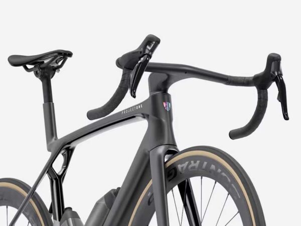 Trek Madone SLR 7 Gen 8 bardzo lekki rower szosowy aero - obrazek 5