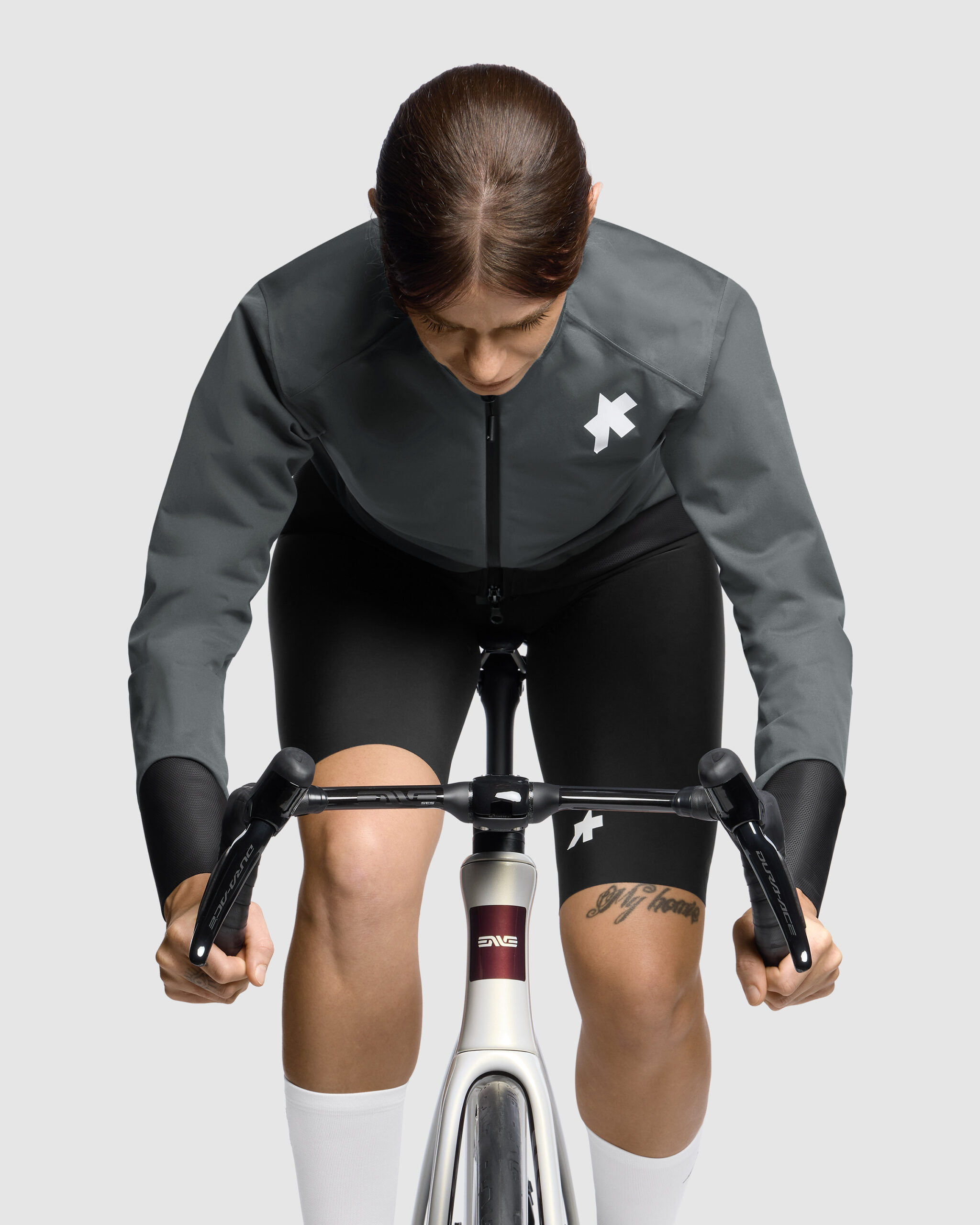 Damska kurtka rowerowa przeciwdeszczowa ASSOS EQUIPE R WOMEN'S RAIN JACKET S11 Kosimo Granit