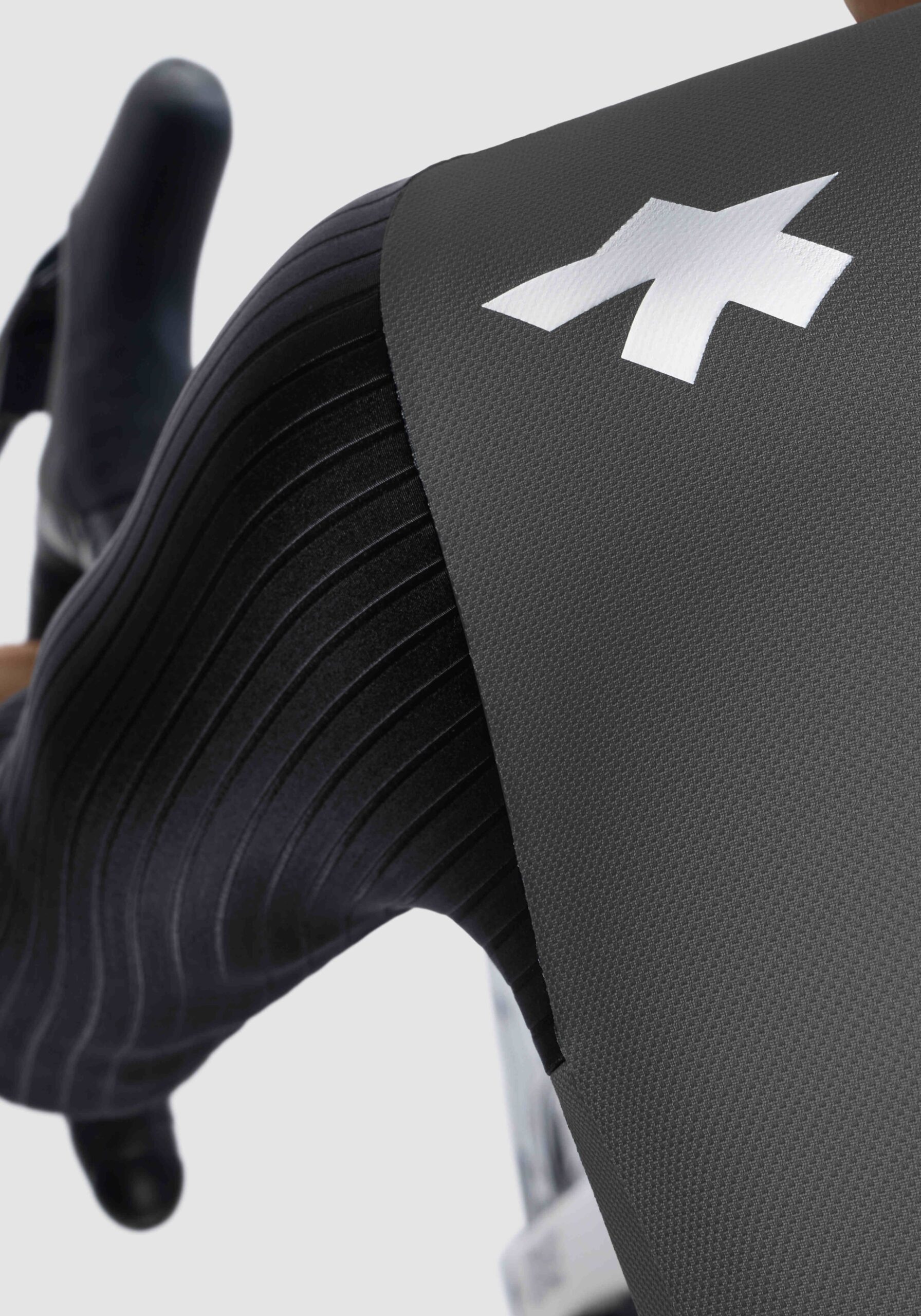 Koszulka termoaktywna ASSOS EQUIPE THERMOBOOSTER P1 Unisex Kosimo Granit