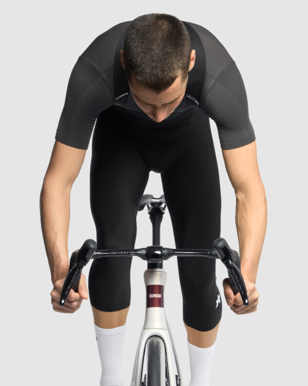 Spodnie rowerowe 3/4 na szelkach ASSOS MILLE bib knickers S11 - obrazek 4